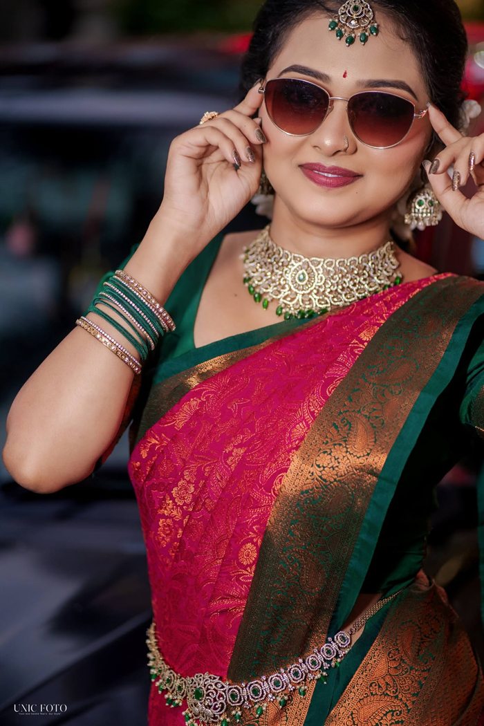 Bride in pink and green saree by Ashvi Beauty Care & Academy, Jaffna